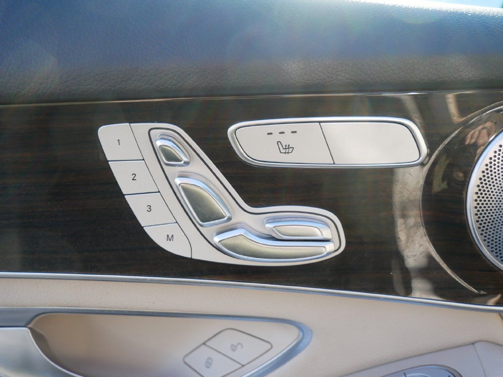 Used 2020 Mercedes-Benz GLC 300 4MATIC Coupe image 16