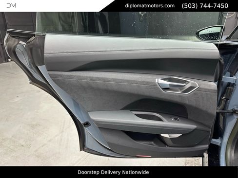 Used 2023 Audi e-tron GT Premium Plus w/ Performance Package image 24