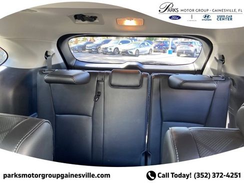 Used 2023 Toyota Highlander Platinum image 13