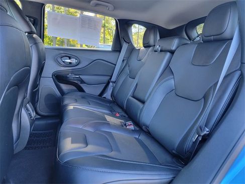 Certified 2023 Jeep Cherokee Altitude Lux image 21