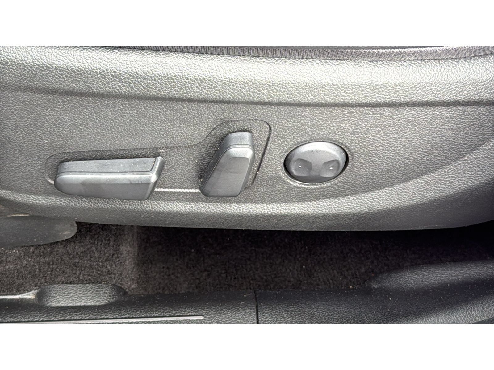 Used 2023 Hyundai Santa Fe SEL w/ Premium Package AWD/4WD image 33