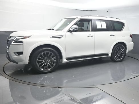 Used 2023 Nissan Armada Platinum w/ Captain's Chairs Package AWD/4WD image 4