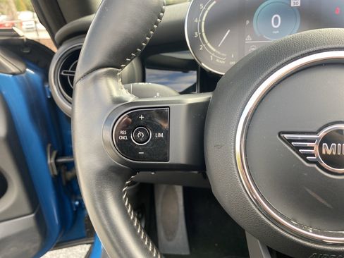 Used 2022 MINI Cooper Cooper image 26