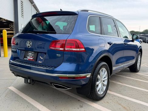 Used 2016 Volkswagen Touareg Sport AWD/4WD image 4