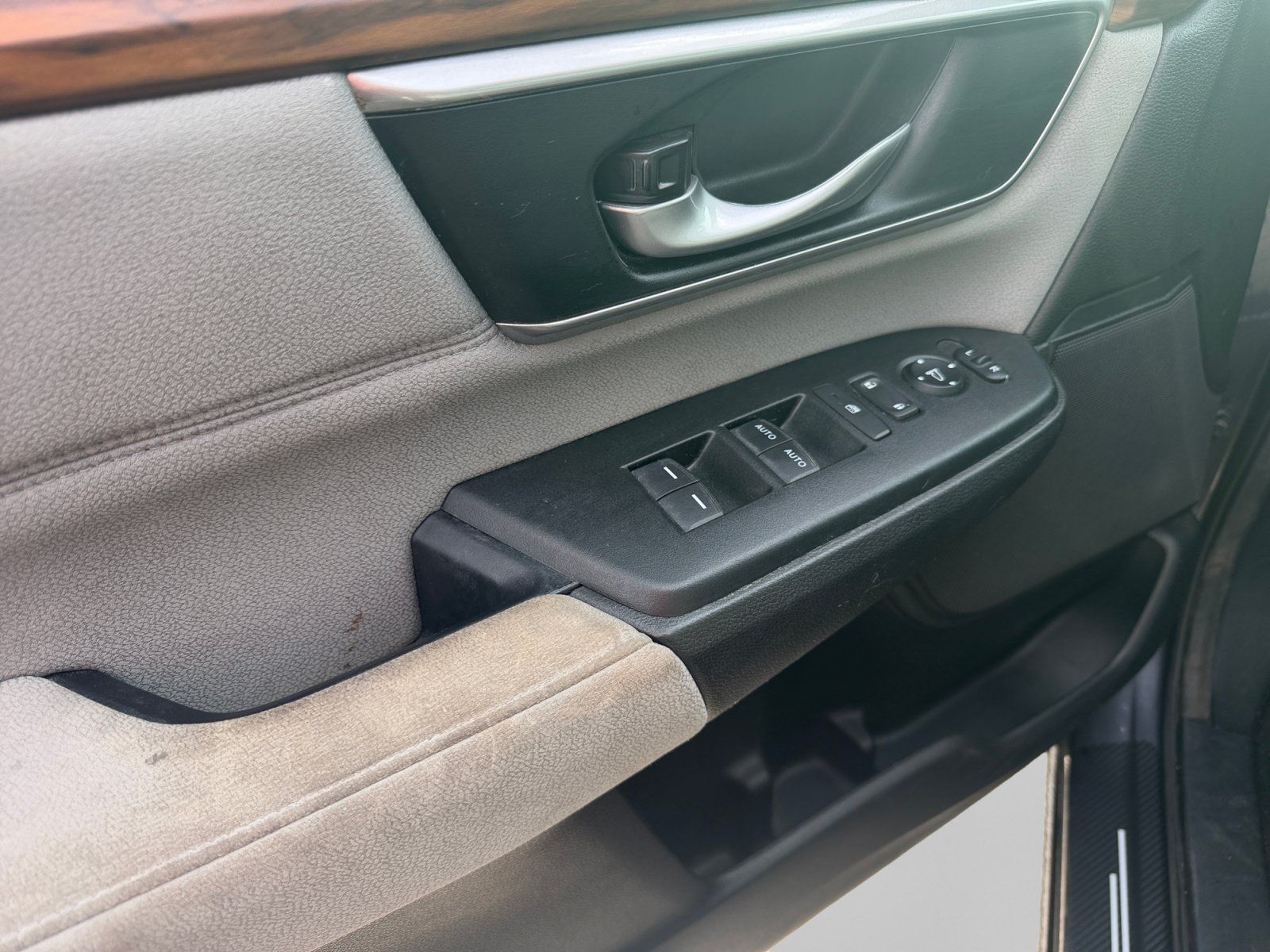 Used 2022 Honda CR-V EX image 16