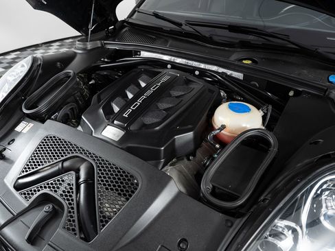 Used 2016 Porsche Macan S image 43