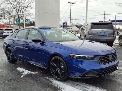 Certified 2025 Honda Accord Sport image 3