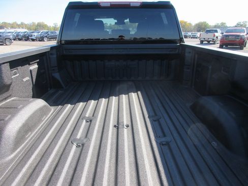 New 2026 GMC Sierra 3500 SLE w/ SLE Value Package image 7