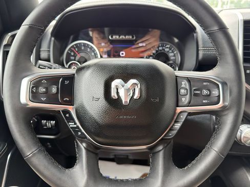 Used 2025 RAM 1500 Laramie w/ Sport Appearance Package AWD/4WD image 17