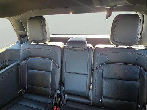 New 2025 Lincoln Navigator Black Label image 9