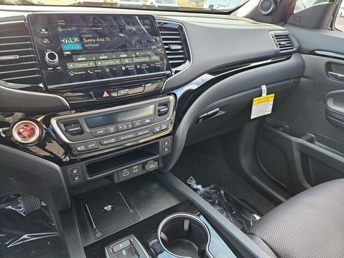 New 2026 Honda Ridgeline Black Edition image 13