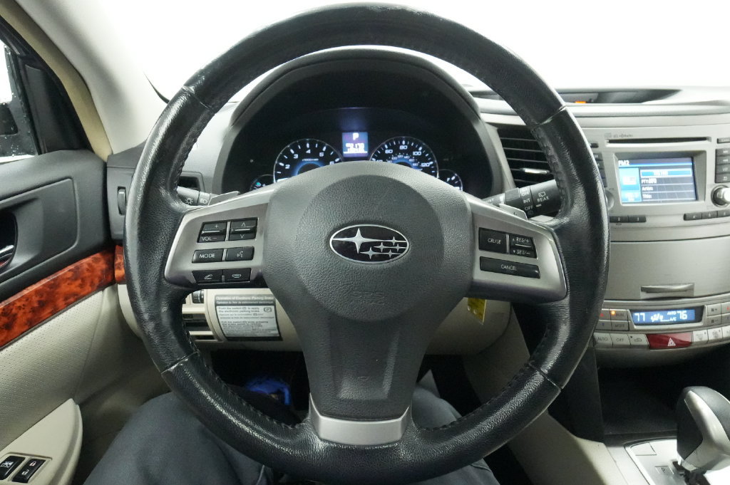 Used 2012 Subaru Outback 2.5i Limited w/ Moonroof Pkg AWD/4WD image 35