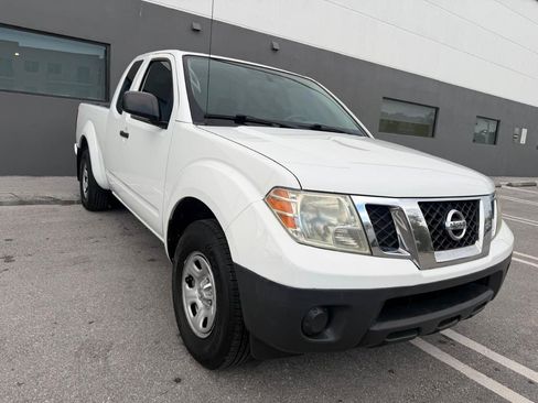 Used 2018 Nissan Frontier S RWD image 5