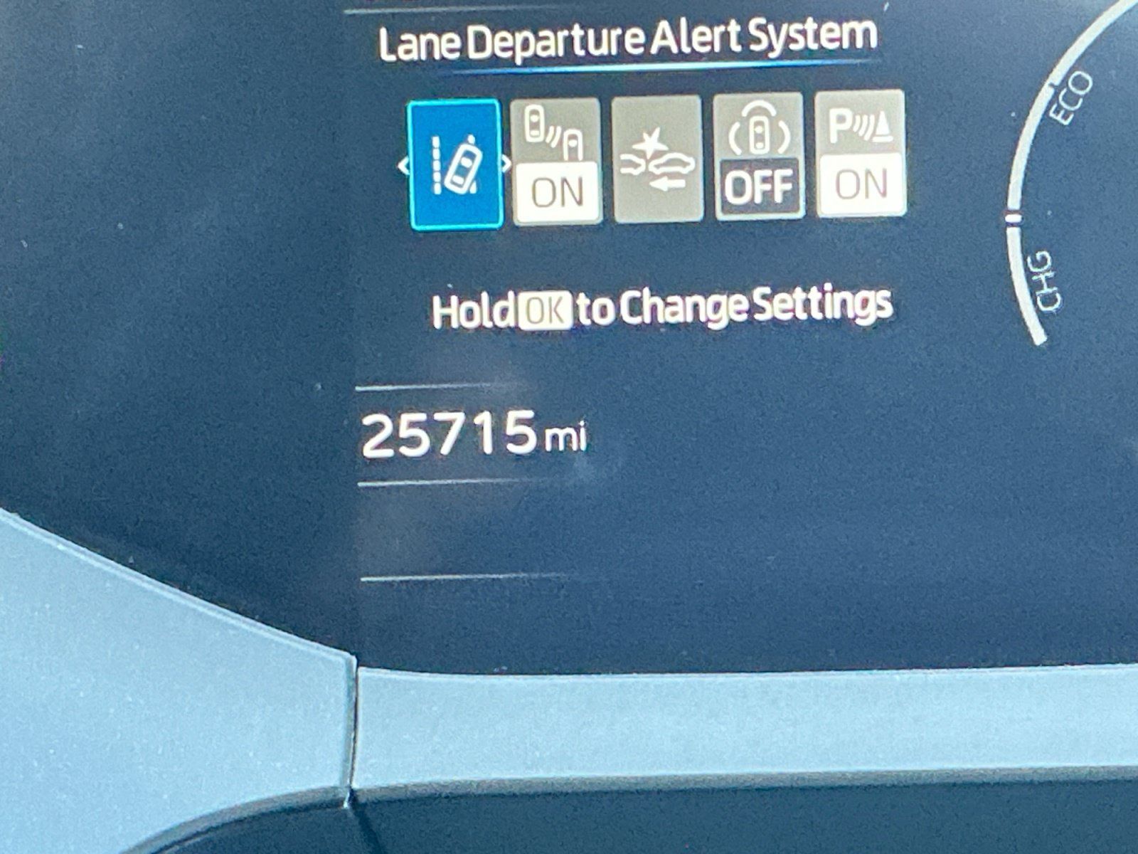Certified 2025 Toyota Prius LE FWD image 11