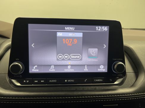 Used 2023 Nissan Rogue S image 21