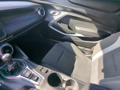 Used 2020 Chevrolet Camaro LS image 43