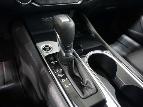 Used 2024 Nissan Altima 2.5 SV image 23