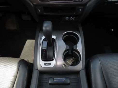 Used 2017 Honda Ridgeline RTL-T image 24