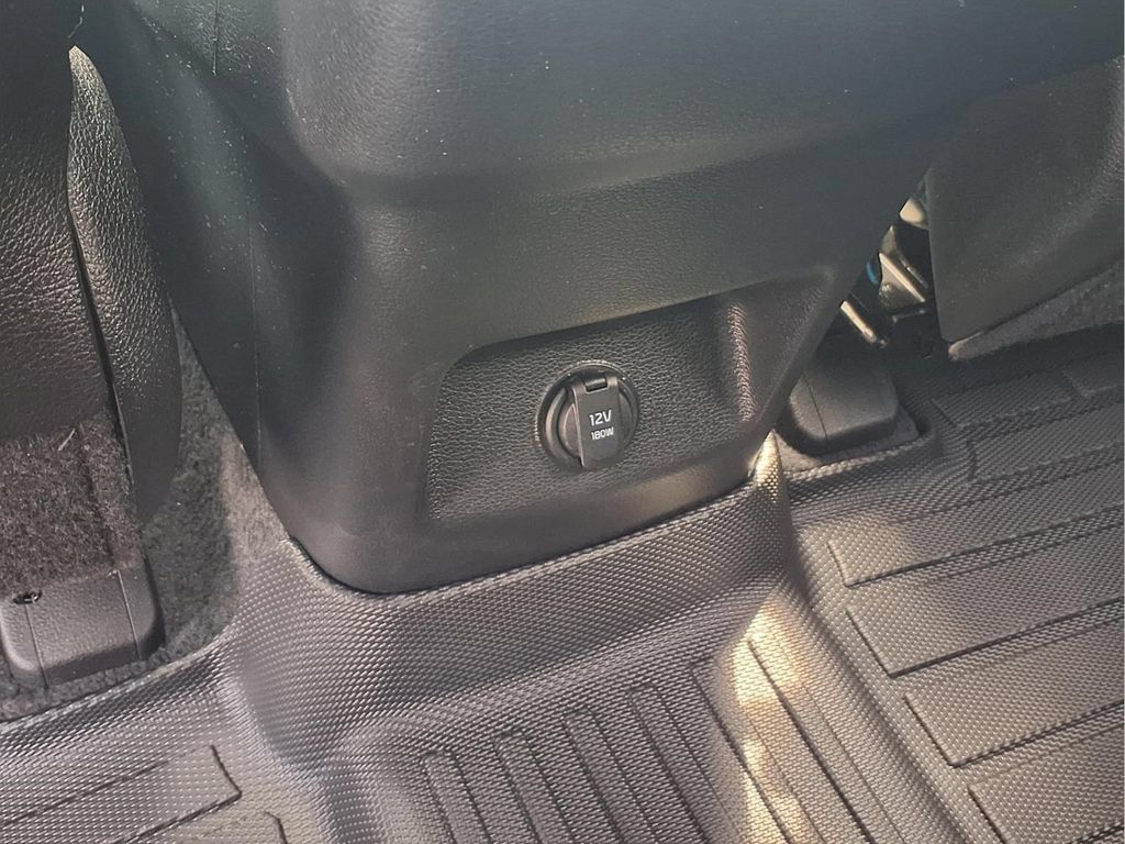 Used 2025 Kia Telluride S AWD/4WD image 23