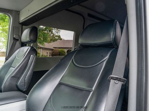 Used 2017 Mercedes-Benz Sprinter 3500 image 28