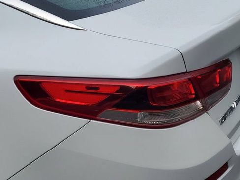 Used 2019 Kia Optima LX FWD image 8