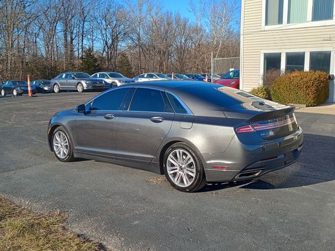 Used 2016 Lincoln MKZ Hybrid image 3