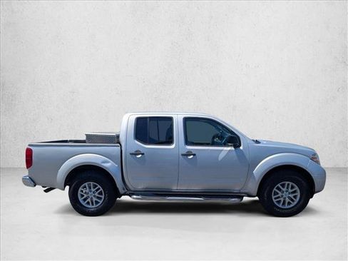 Used 2016 Nissan Frontier SV AWD/4WD image 4