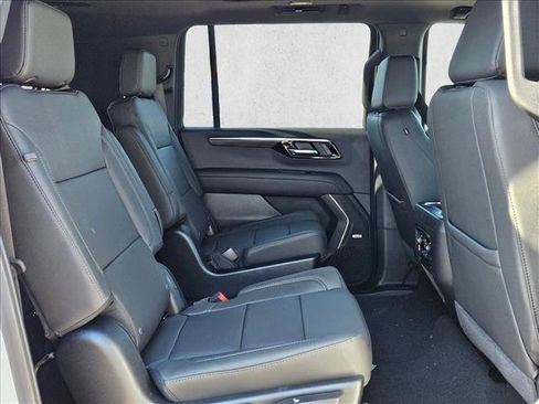 New 2026 Chevrolet Suburban Z71 w/ Comfort Package AWD/4WD image 17