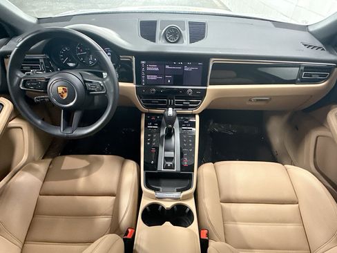 Certified 2026 Porsche Macan AWD/4WD image 16