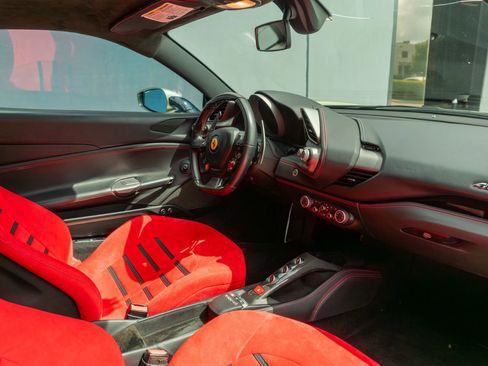 Used 2018 Ferrari 488 GTB RWD image 60