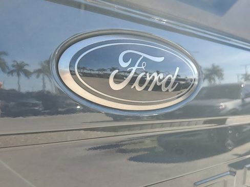 Used 2021 Ford F250 Lariat image 12