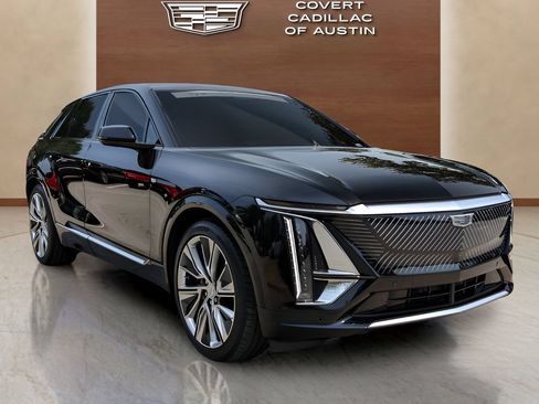 Used 2024 Cadillac Lyriq Luxury w/ Nappa Leather Package AWD/4WD image 5