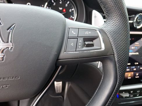 Used 2021 Maserati Quattroporte Trofeo RWD image 22
