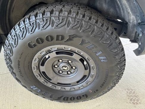 Used 2025 Ford Bronco Outer Banks w/ Sasquatch Package AWD/4WD image 35