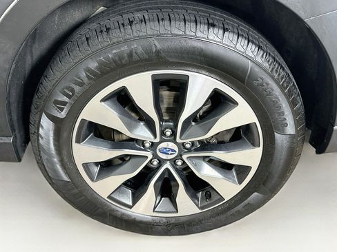 Used 2023 Subaru Outback Limited AWD/4WD image 11