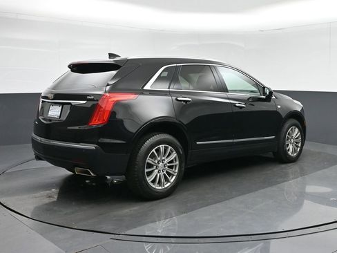 Used 2018 Cadillac XT5 Luxury image 7