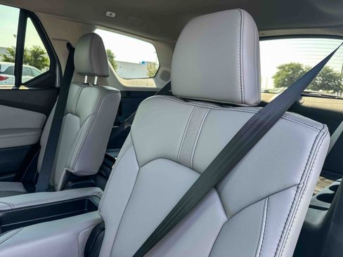 New 2025 Honda Pilot Touring image 15