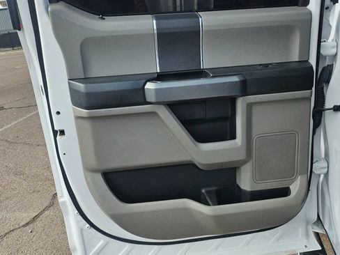 Used 2016 Ford F150 XLT AWD/4WD image 23