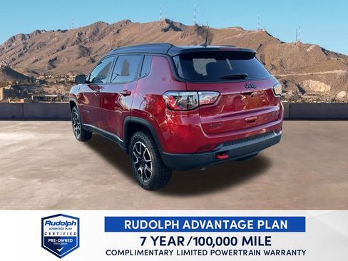 Used 2025 Jeep Compass Trailhawk image 4