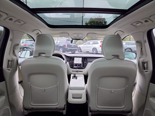 Certified 2024 Volvo XC60 B5 Core w/ Protection Package Premier AWD/4WD image 21