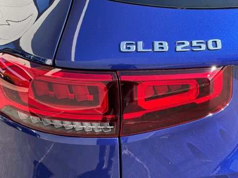 Certified 2022 Mercedes-Benz GLB 250 image 16