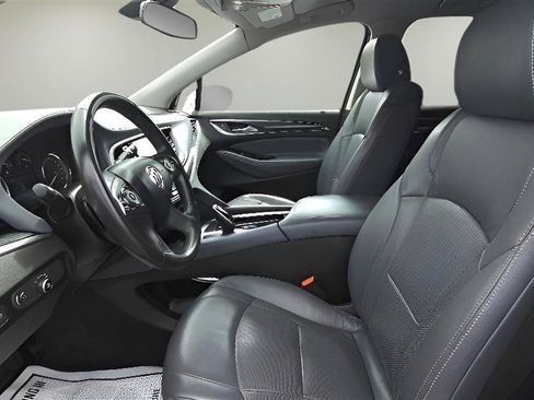 Used 2018 Buick Enclave Essence AWD/4WD image 11
