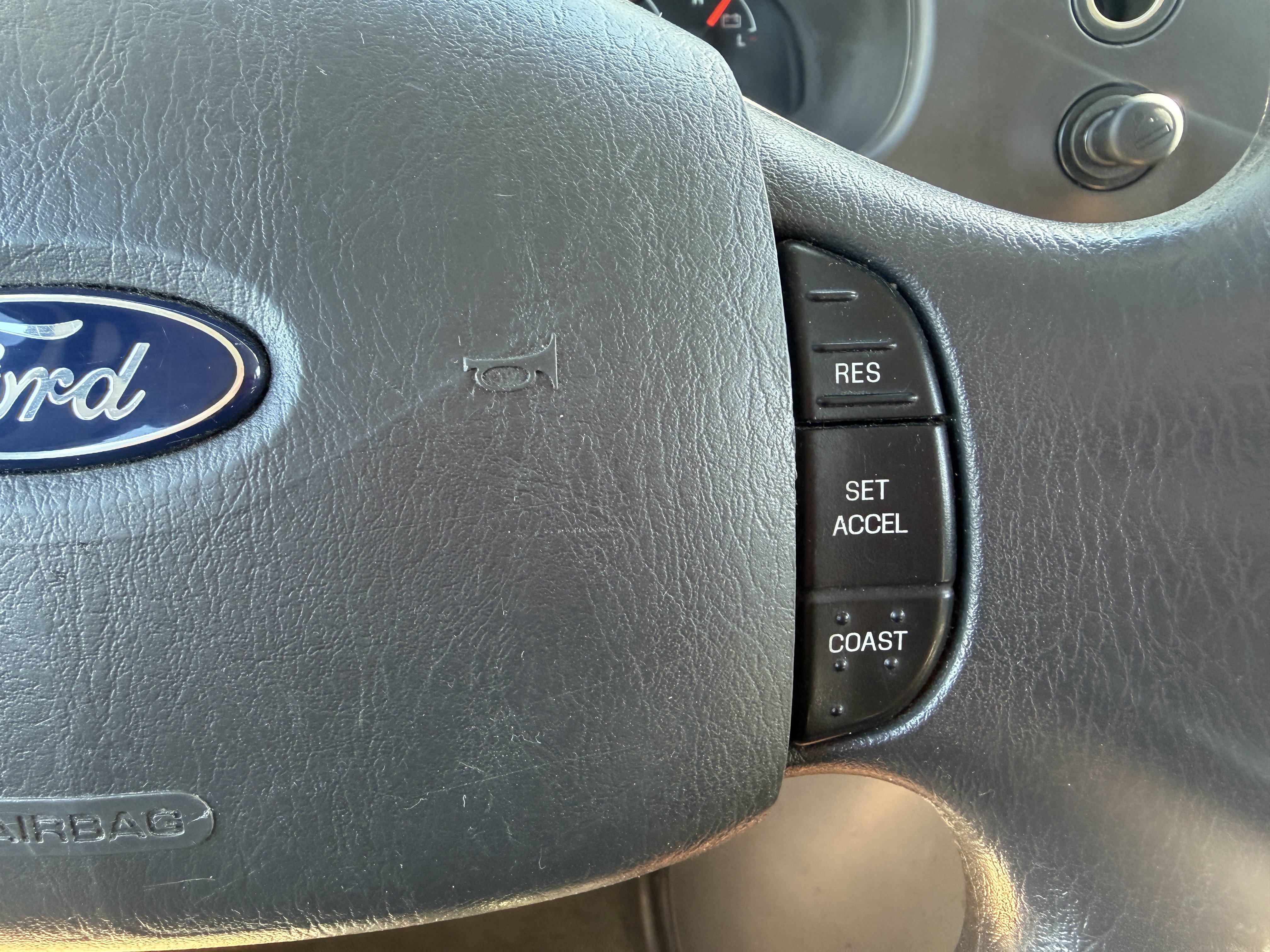 Used 2008 Ford E-350 and Econoline 350 XL RWD image 26