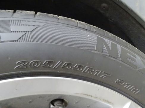 Used 2024 Volkswagen Jetta SE image 35