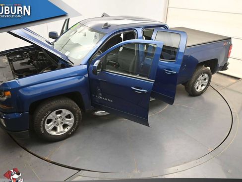 Used 2018 Chevrolet Silverado 1500 LT w/ All Star Edition image 33