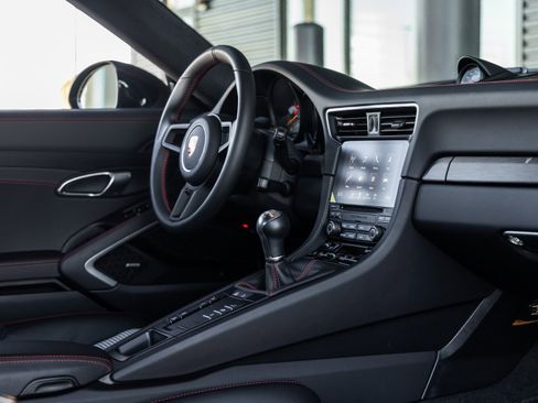 Used 2019 Porsche 911 GT3 image 39