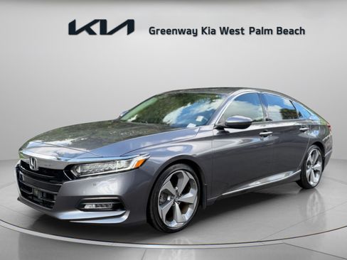 Used 2019 Honda Accord Touring image 3