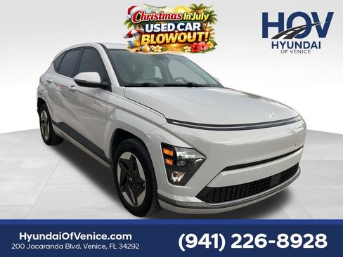 Certified 2024 Hyundai Kona SE FWD image 1