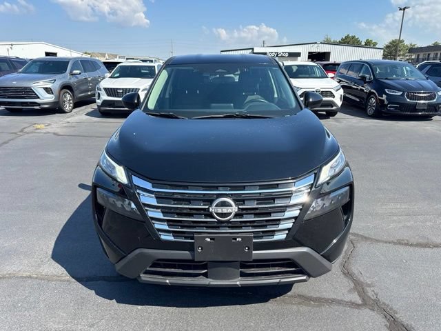 Used 2025 Nissan Rogue SV FWD image 10