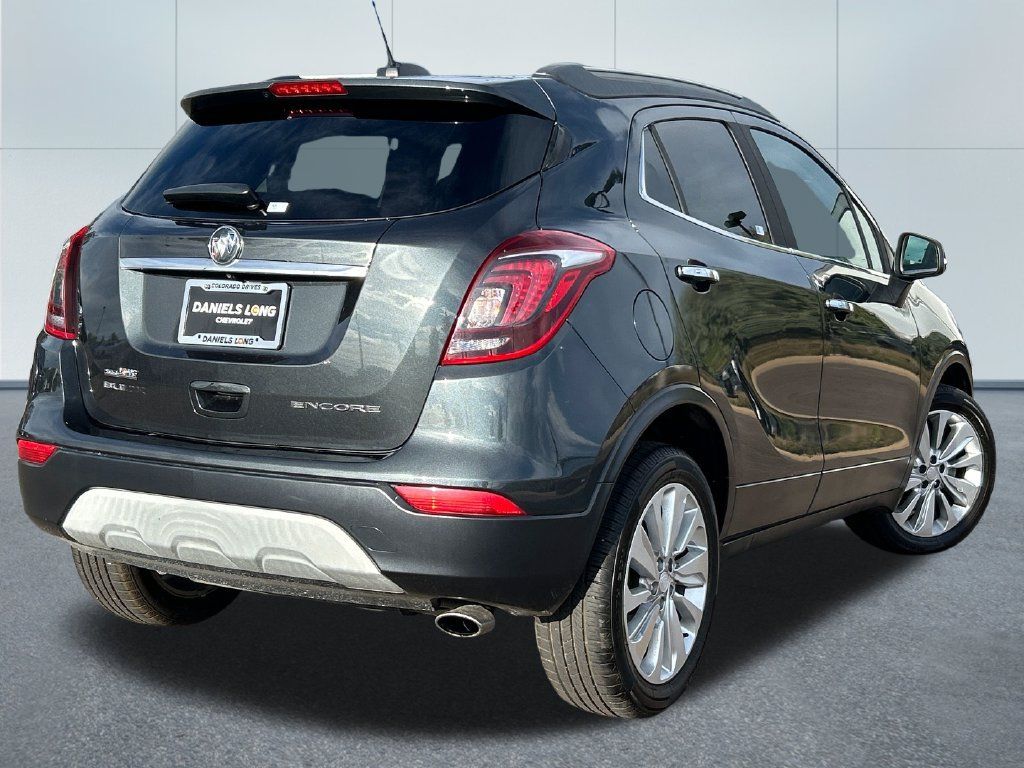 Used 2017 Buick Encore Preferred FWD image 2